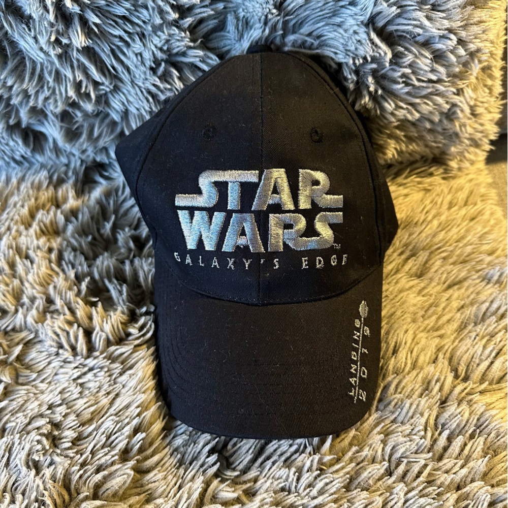 Star Wars Galaxy’s Edge Inaugural Cap